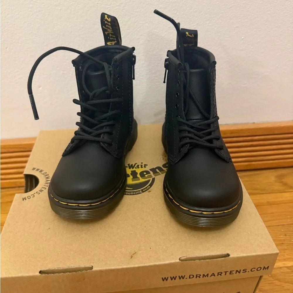 DR MARTENS TODDLER 1460 SOFTY T LEATHER LACE UP BOOTS US SIZE 7 ZIP SIDE NEW